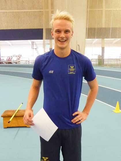 Filip Grimberg på Utmanarsamlingen Youth Olympic Camp på Bosön. Foto: Henrik Forsberg, Simförbundet