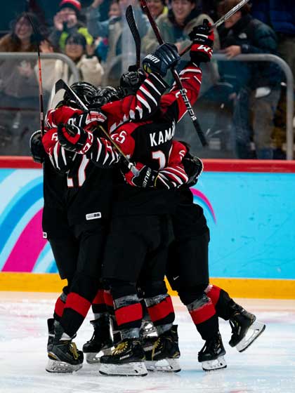 Japanskt jubel i ishockeyfinalen. Foto: OIS.