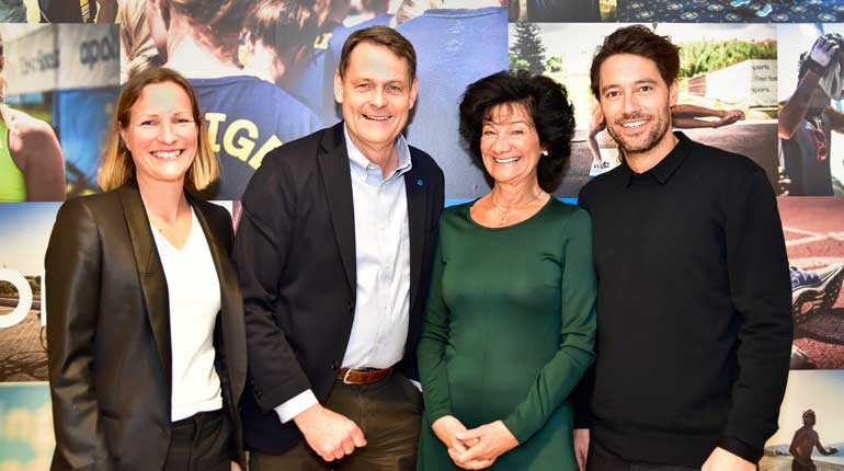 Erika Butterworth, Sverigechef på Apollo, Peter Reinebo, verksamhetschef SOK, Nina Hornewall, kommersiell chef på Apollo samt Daniel Giray, sportchef på Apollo. Foto: Apollo.