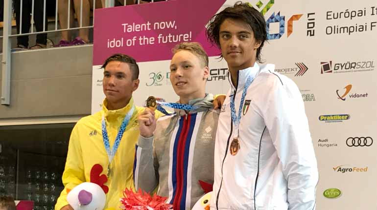 Robin Hanson på prispallen för fjärde gången, silver på 100m frisim. Foto: Mikael Eriksson